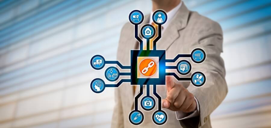 Blockchain implementation in supply chain management