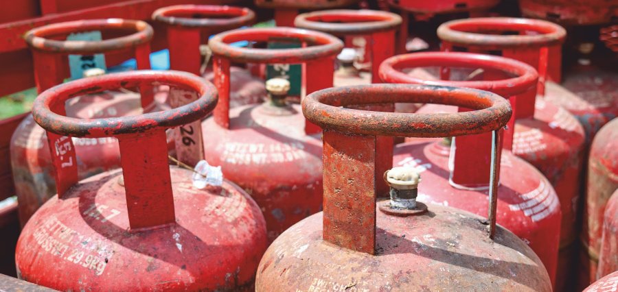 LPG Bookings Ease to 77 Lakh as Government Assures Stable Fuel Supply Across India
