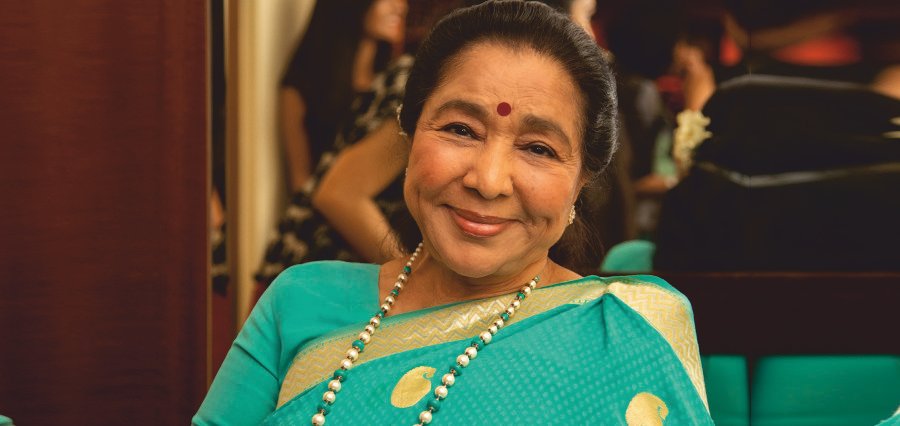 Asha Bhosle Passes Away at 92, Ending an Eight-Decade Era That Defined the Sound of Bollywood